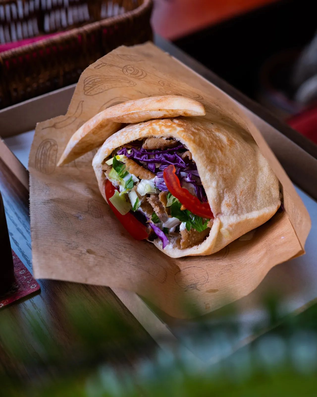 SELAM — Dürüm pita papírba csomagolva